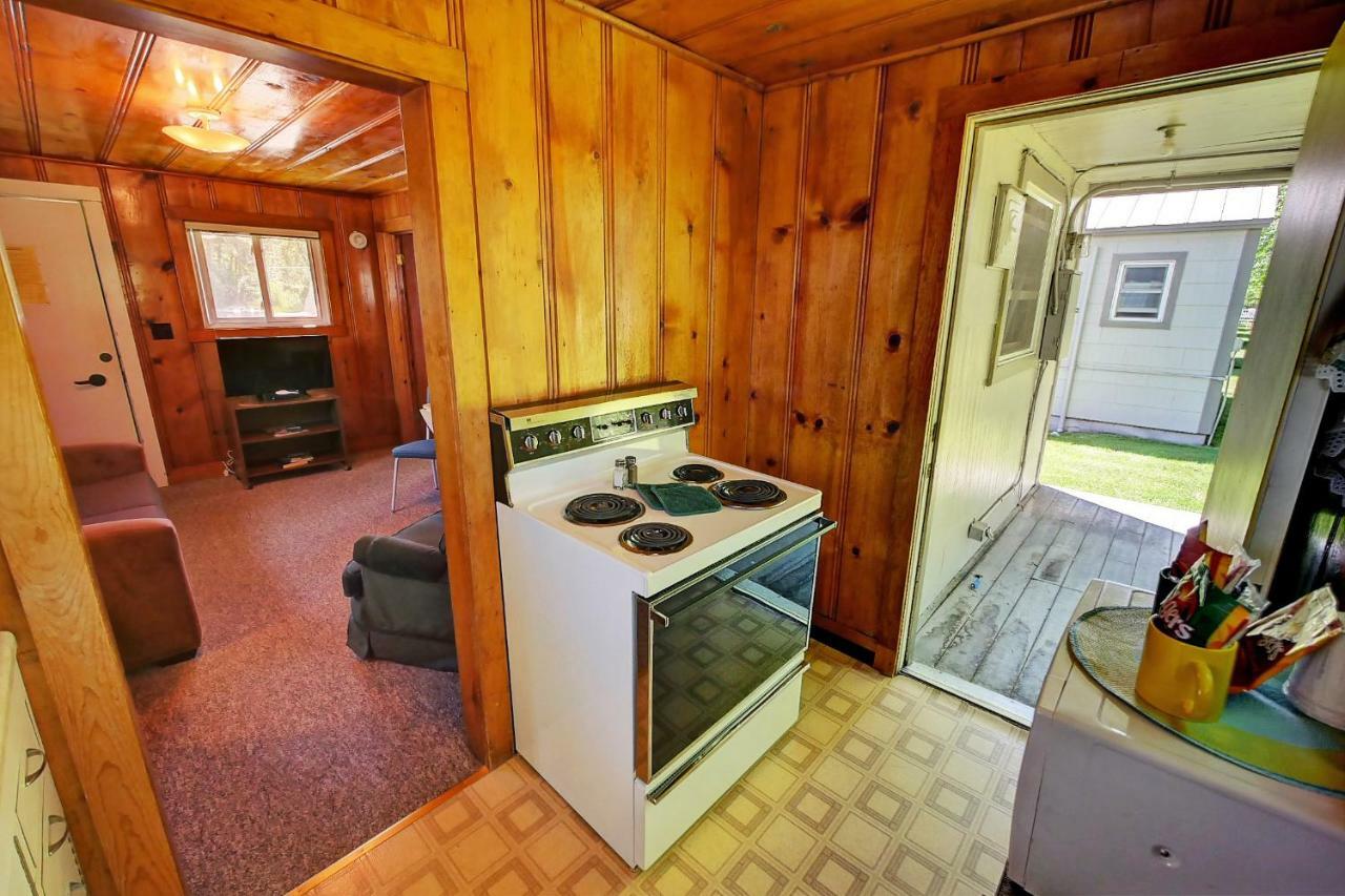 Idle A While Cabins Twisp Exterior photo